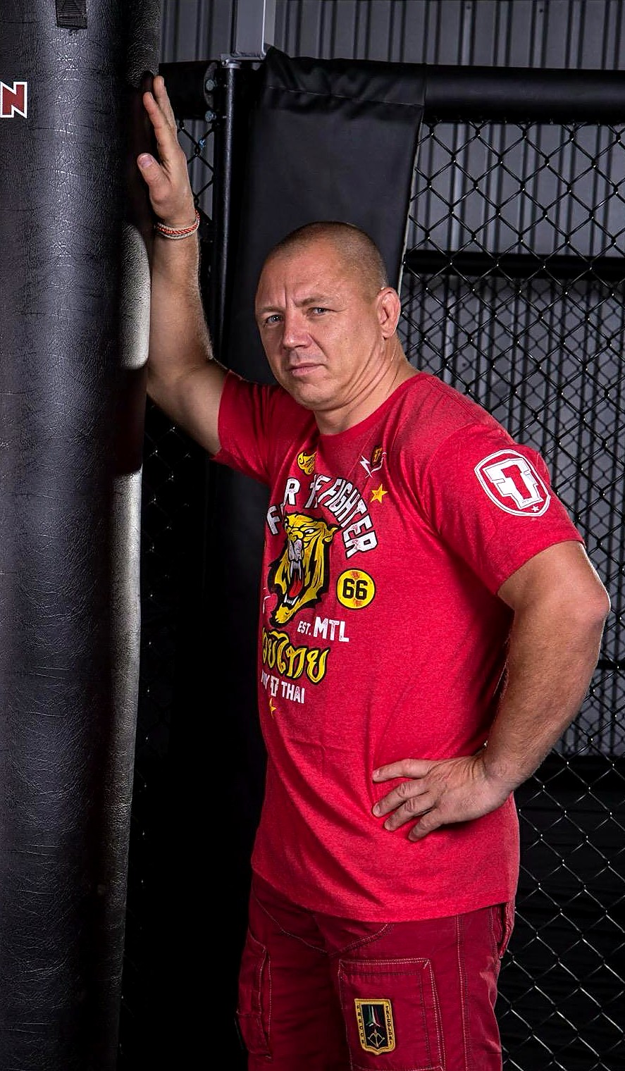 Petr Macháček portrét u pytle