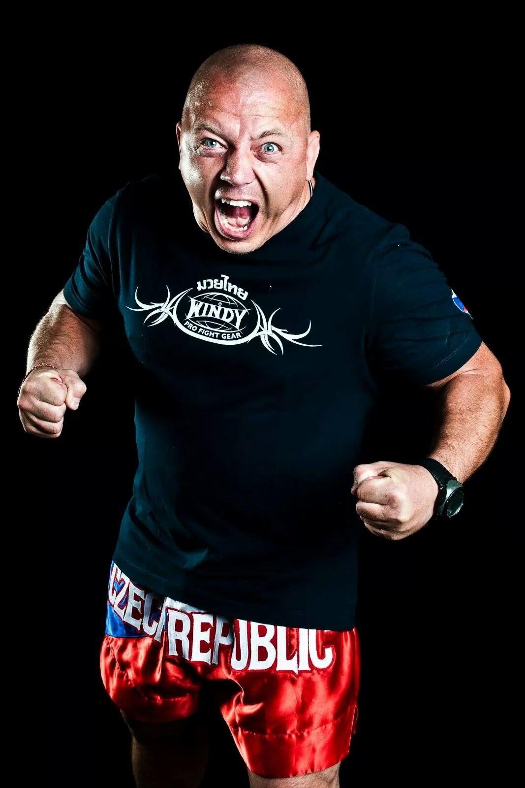 Petr Khru Macháček